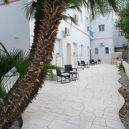 Apartament Elegante Bilocale Con Giardino Lecce Zewnętrze zdjęcie