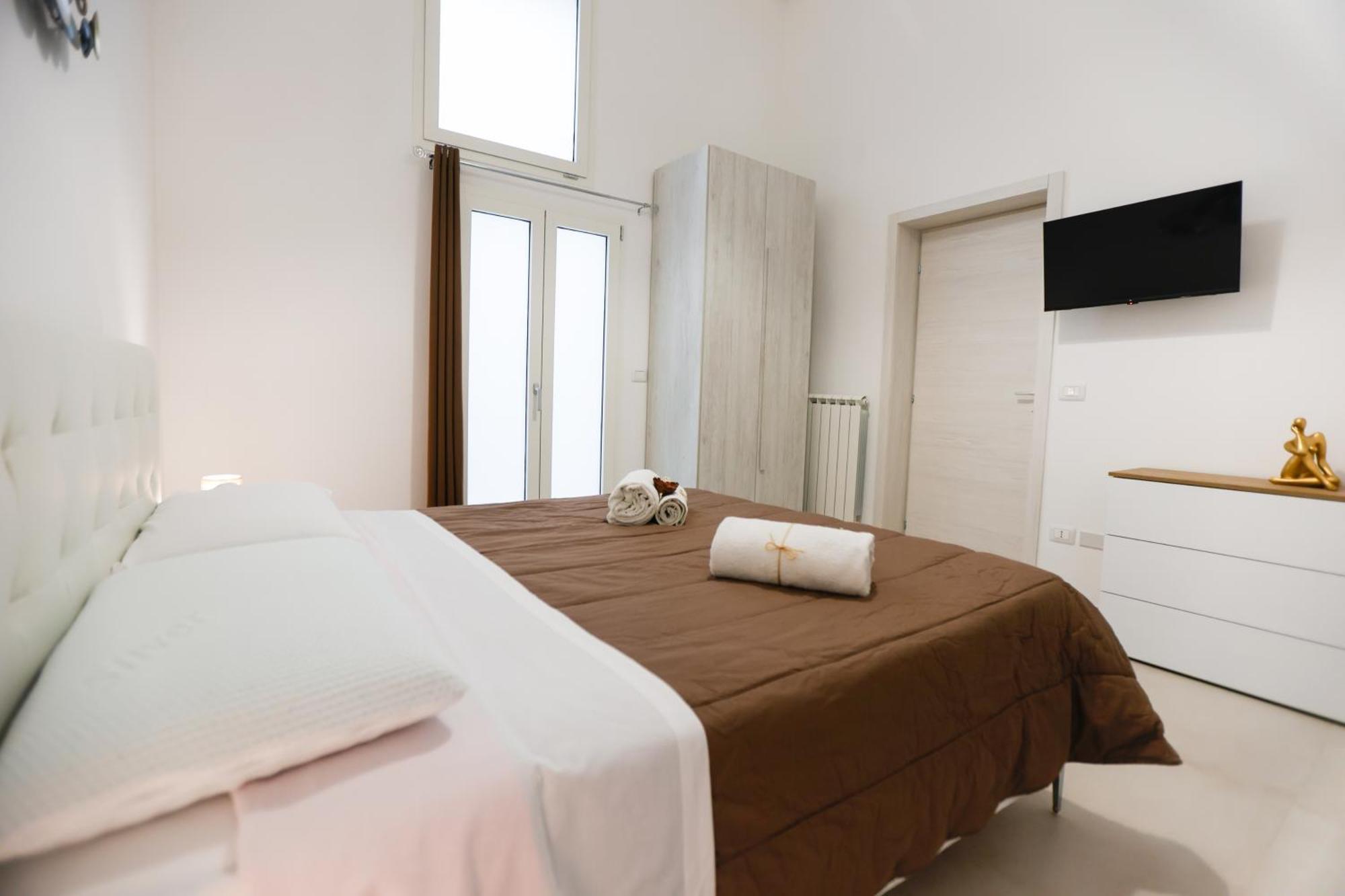 Apartament Elegante Bilocale Con Giardino Lecce Zewnętrze zdjęcie