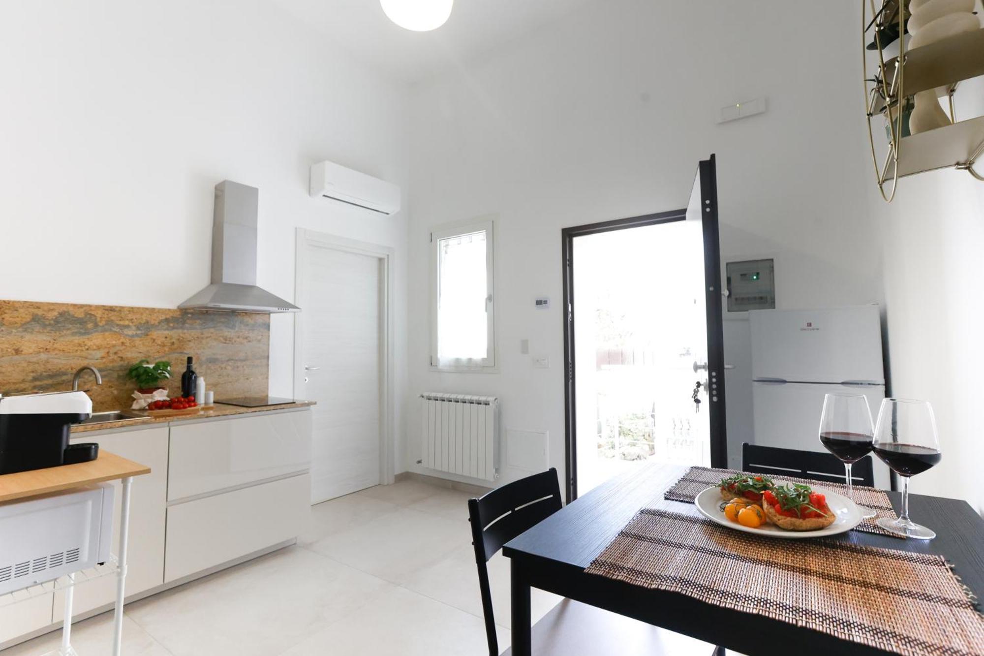 Apartament Elegante Bilocale Con Giardino Lecce Zewnętrze zdjęcie